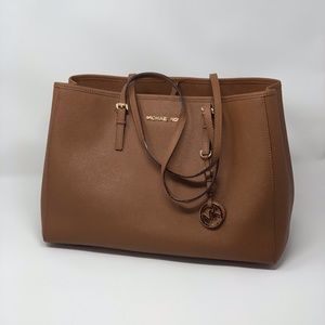 ✿SOLD✿ Michael Kors Shoulder Bag